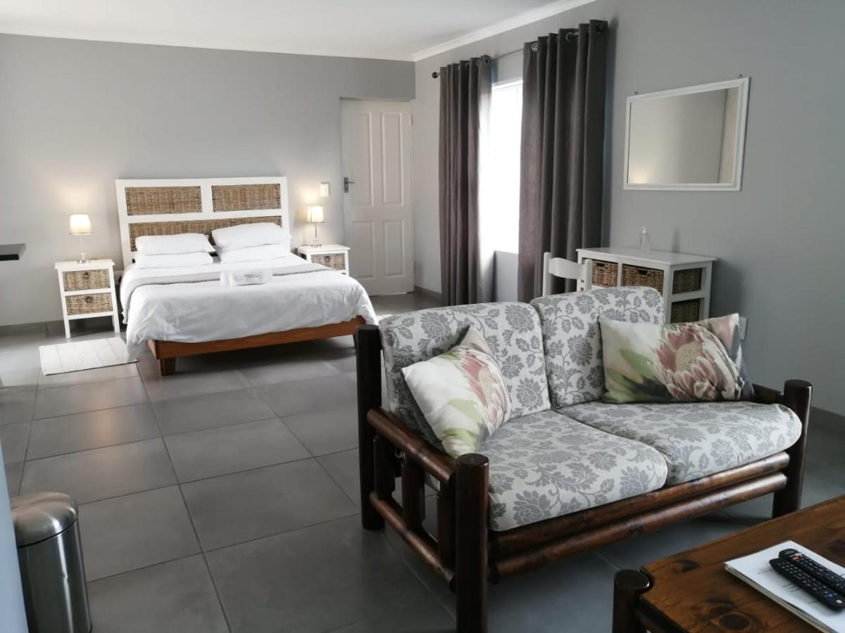 Northern Vine Guesthouse B&B Self-Catering ブラッケンフェル エクステリア 写真