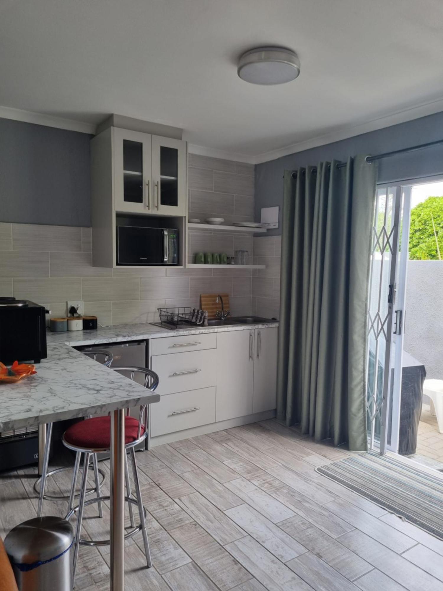 Northern Vine Guesthouse B&B Self-Catering ブラッケンフェル エクステリア 写真