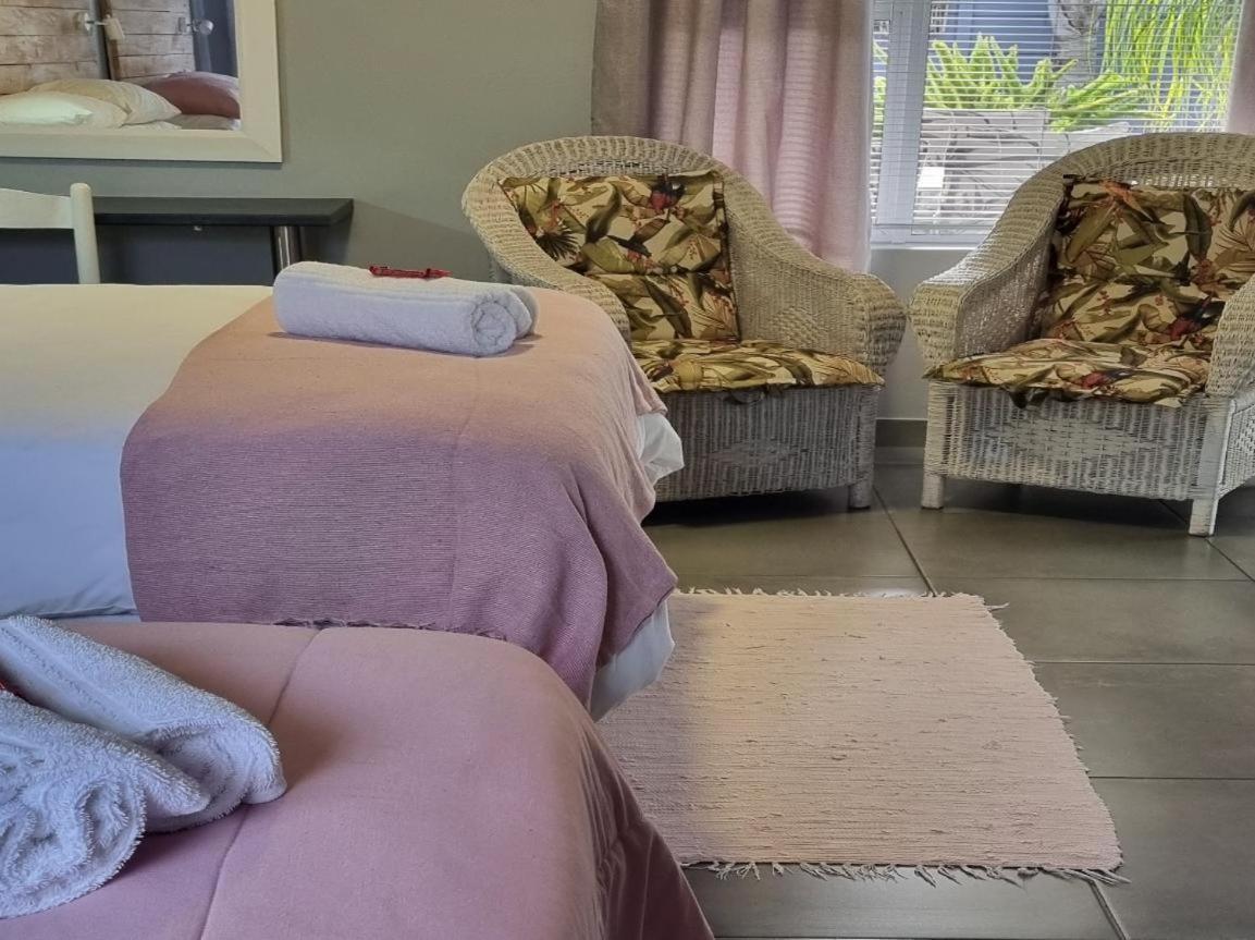 Northern Vine Guesthouse B&B Self-Catering ブラッケンフェル エクステリア 写真