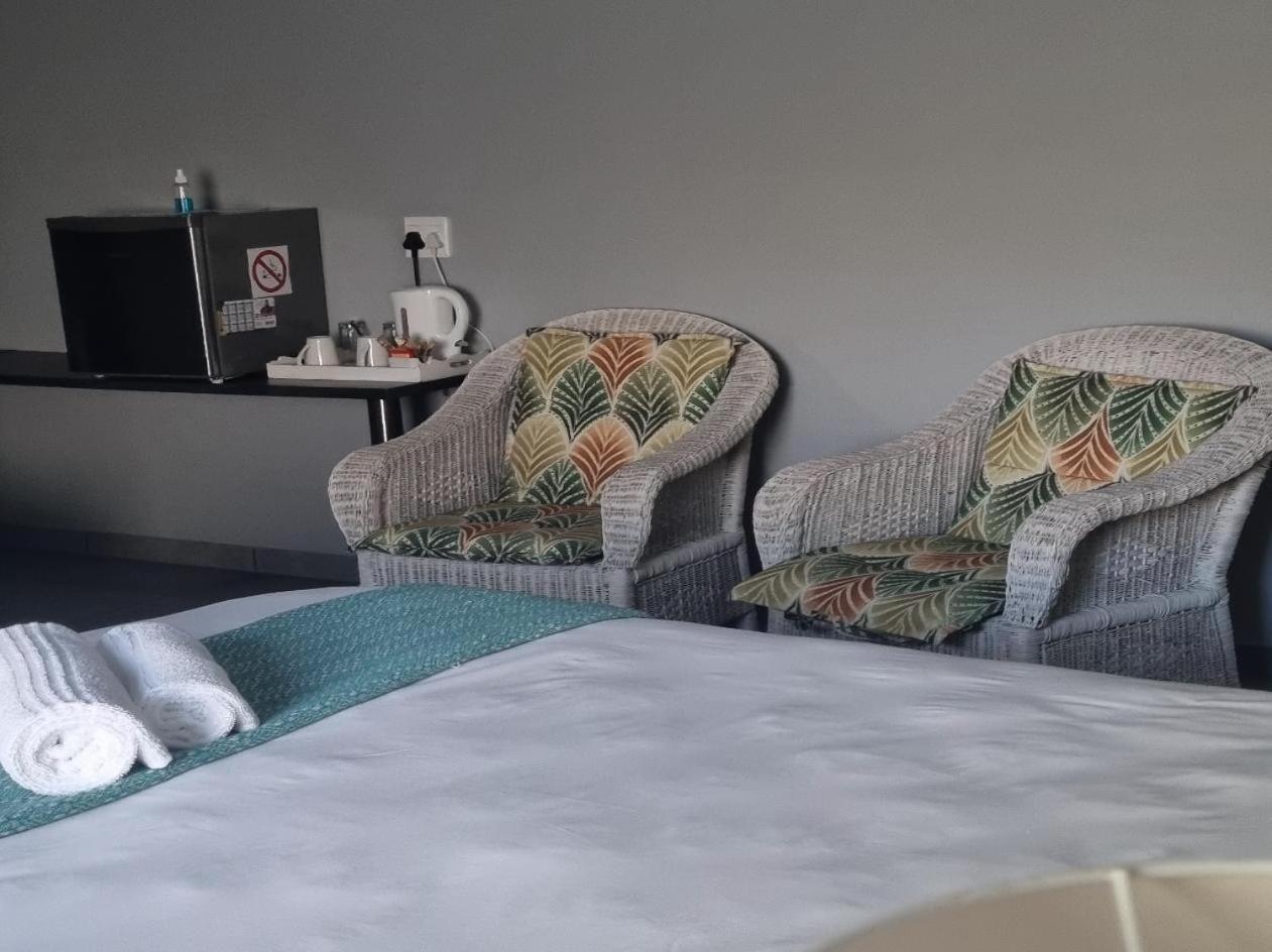 Northern Vine Guesthouse B&B Self-Catering ブラッケンフェル エクステリア 写真