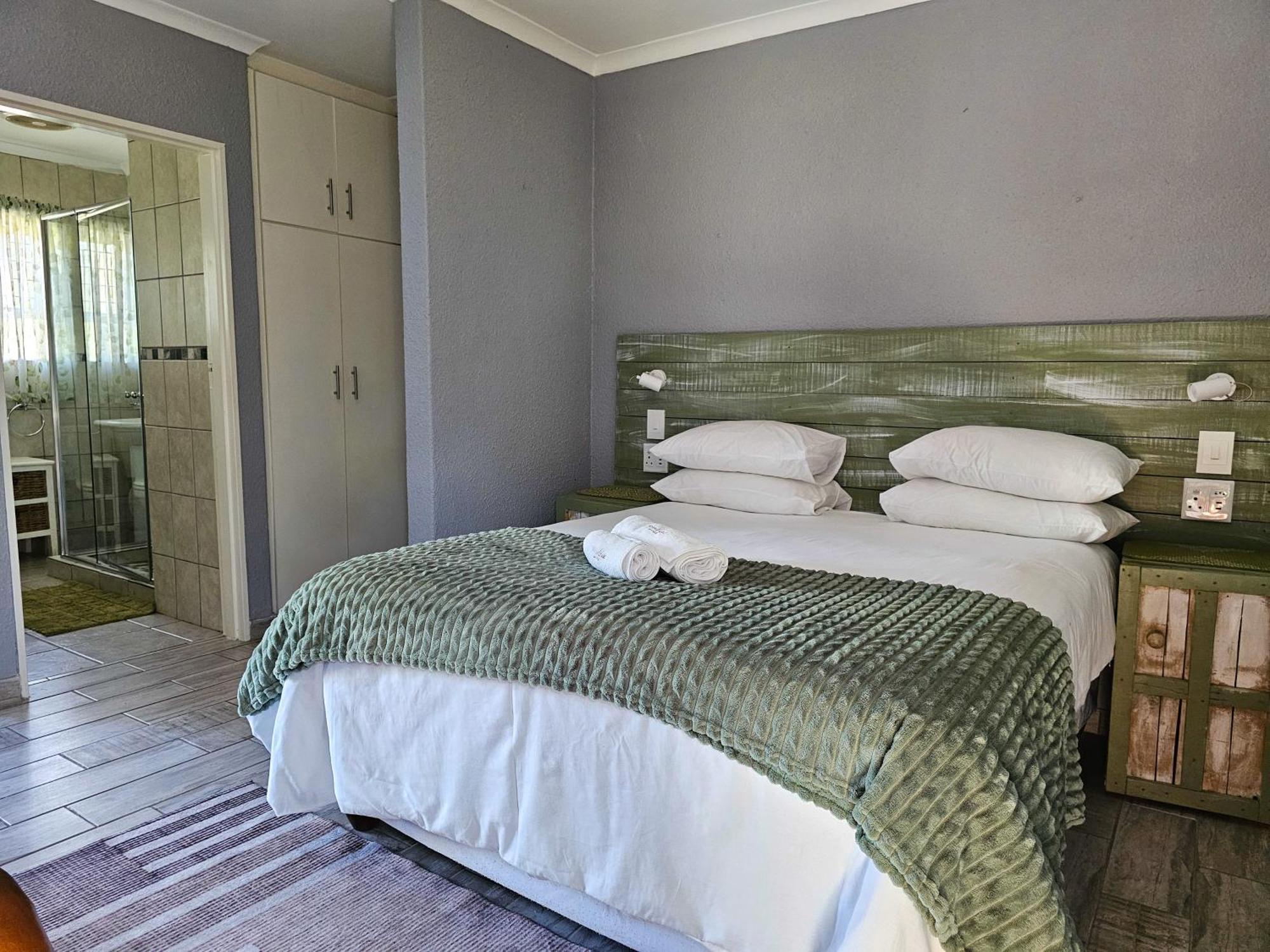 Northern Vine Guesthouse B&B Self-Catering ブラッケンフェル エクステリア 写真