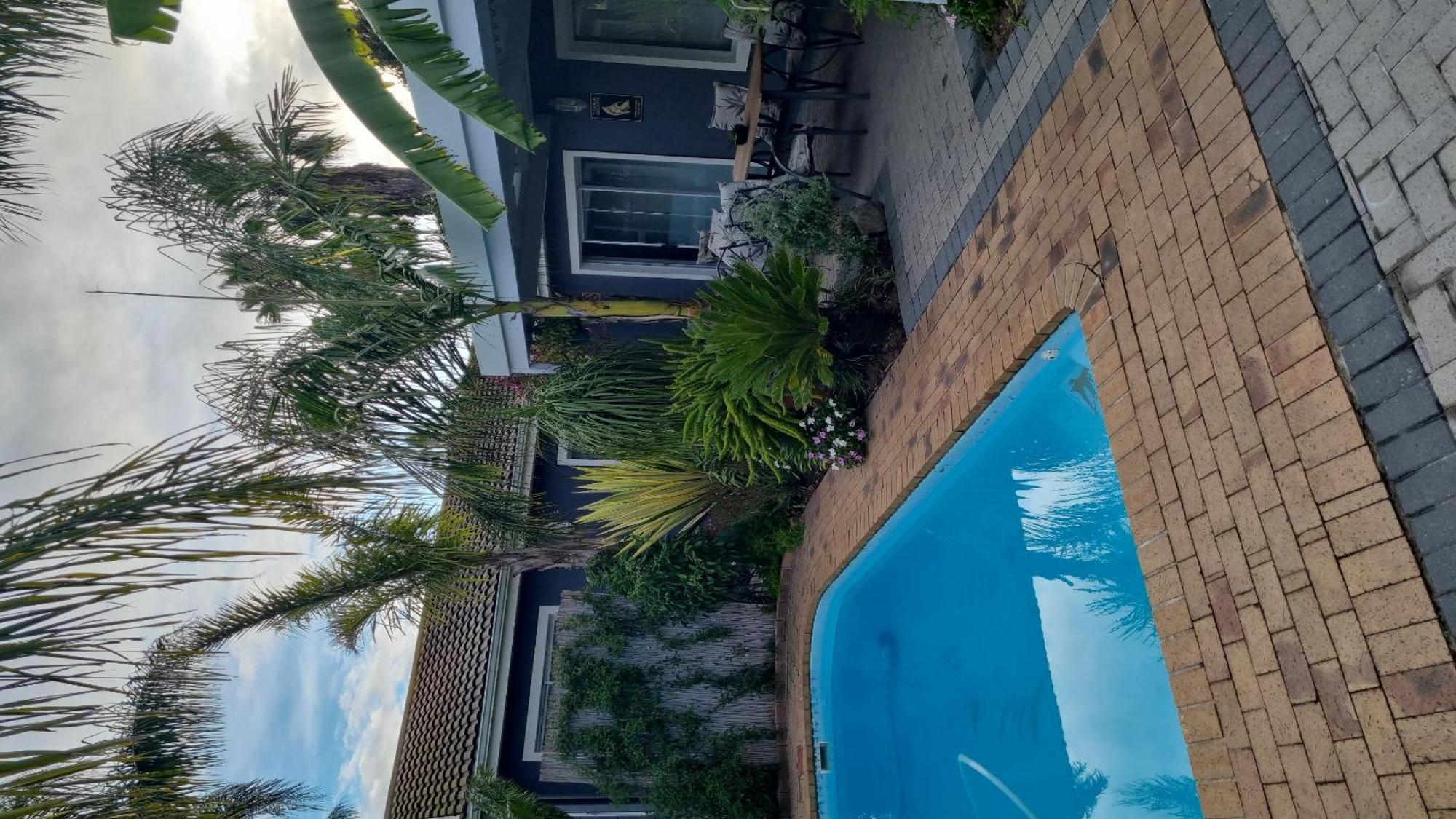 Northern Vine Guesthouse B&B Self-Catering ブラッケンフェル エクステリア 写真